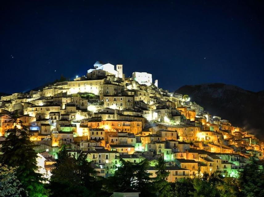 Ferienwohnung Il Nibbio - Soffitta Delle Ginestre Morano Calabro Exterior foto